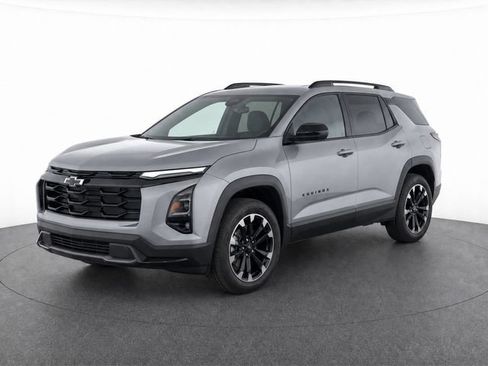 Used 2025 Chevrolet Equinox RS w/ Safety and Technology Package FWD image 3