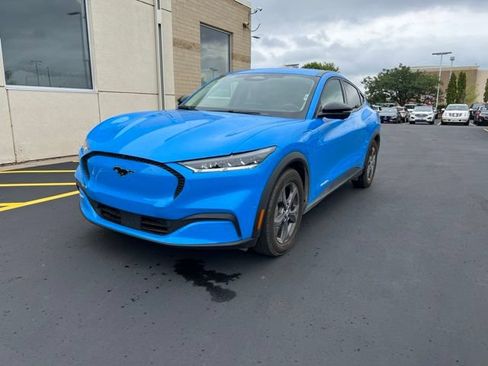 Certified 2023 Ford Mustang Mach-E Select AWD/4WD image 4