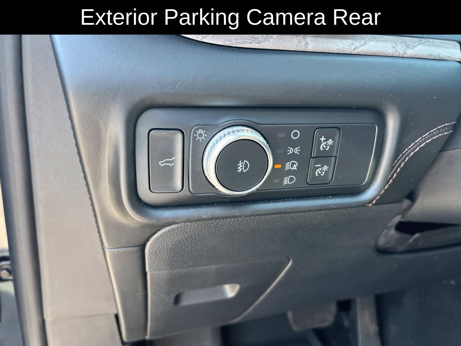 Used 2020 Ford Explorer Platinum w/ Premium Technology Package AWD/4WD image 13