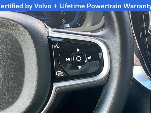 Certified 2025 Volvo XC90 B6 Plus image 26