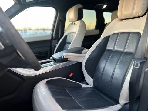Used 2020 Land Rover Range Rover Sport HST image 21