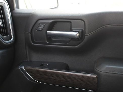 Used 2020 Chevrolet Silverado 1500 LT w/ Fleet Comfort Package image 17