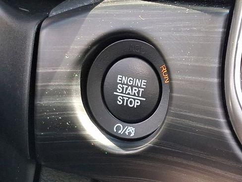 Used 2021 Jeep Grand Cherokee Laredo RWD image 22