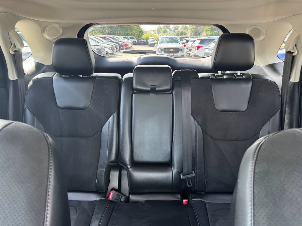 Used 2015 Ford Edge Sport w/ Equipment Group 401A AWD/4WD image 22