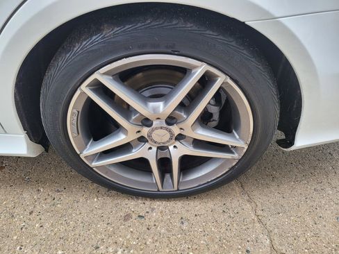 Used 2016 Mercedes-Benz E 350 4MATIC Sedan image 12