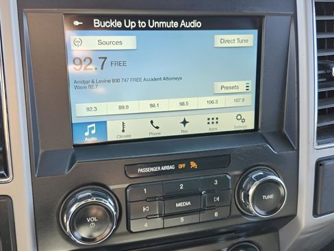 Used 2018 Ford F150 Lariat image 36