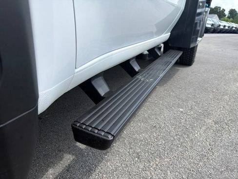 Used 2024 GMC Sierra 3500 Pro w/ Convenience Package AWD/4WD image 18