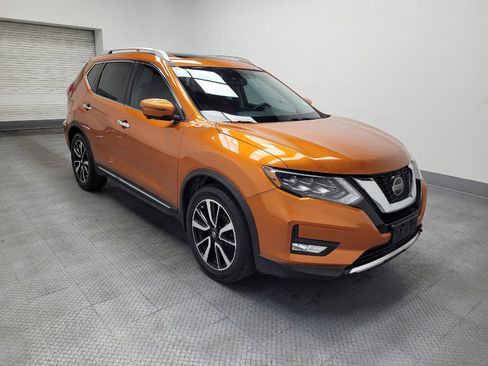 Used 2018 Nissan Rogue SL w/ Premium Package FWD image 13