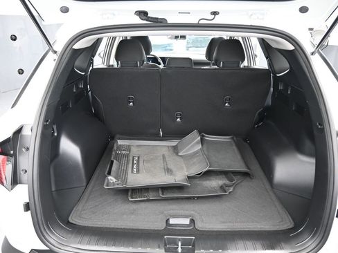 Used 2025 Hyundai Tucson SE image 40