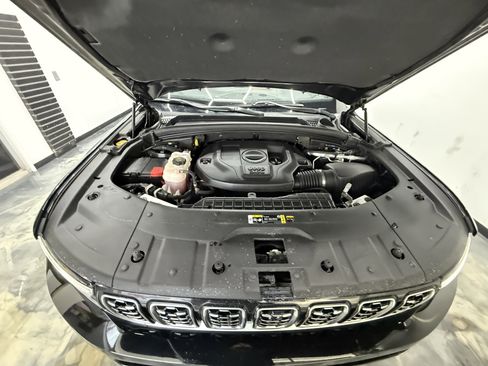 Used 2022 Jeep Grand Cherokee L Summit w/ Luxury Tech Group V image 33