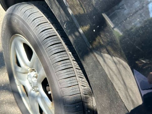 Used 2011 Toyota RAV4 4WD w/ Base L4 Extra Value Pkg image 6