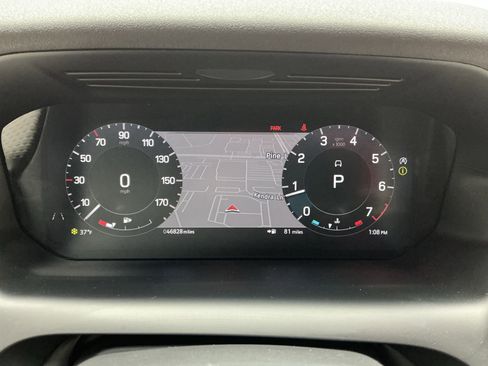 Used 2023 Land Rover Discovery Sport SE R-Dynamic image 10