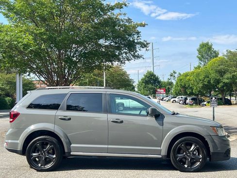 Used 2020 Dodge Journey Crossroad FWD image 6