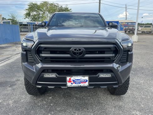 Used 2024 Toyota Tacoma SR5 RWD image 8