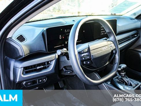 Used 2025 Kia K4 LXS image 21