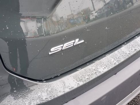 Used 2024 Ford Edge SEL w/ Convenience Package image 31