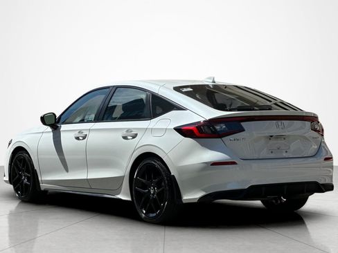 Used 2023 Honda Civic Sport image 3