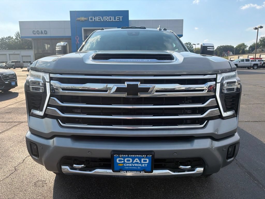 Used 2025 Chevrolet Silverado 2500 High Country w/ Technology Package AWD/4WD image 8