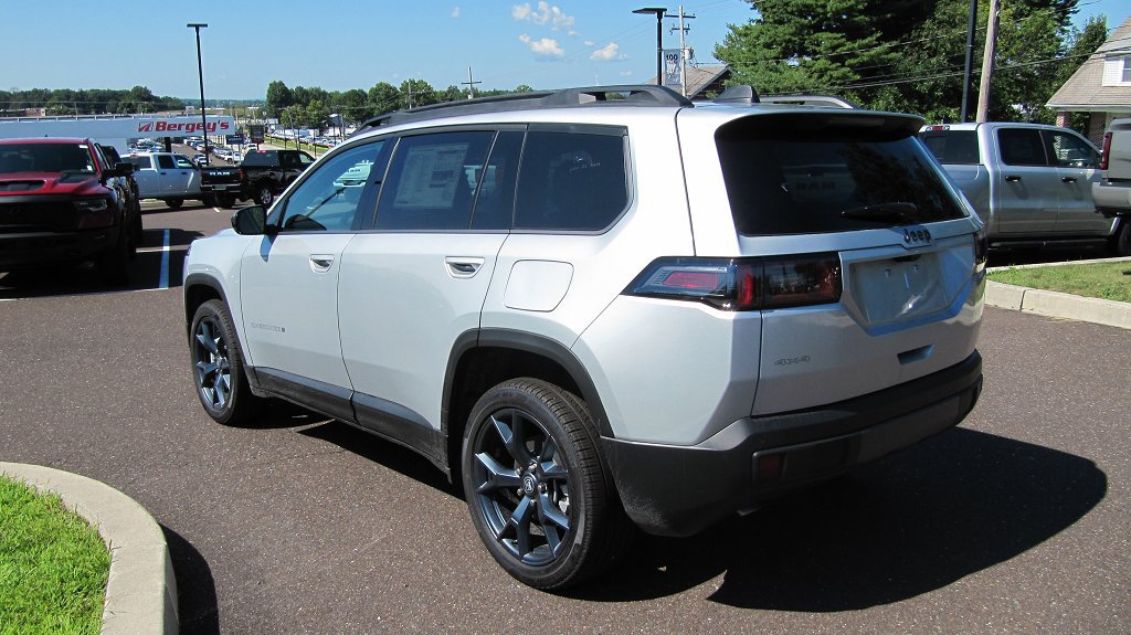 New 2026 Jeep Cherokee Overland AWD/4WD image 4
