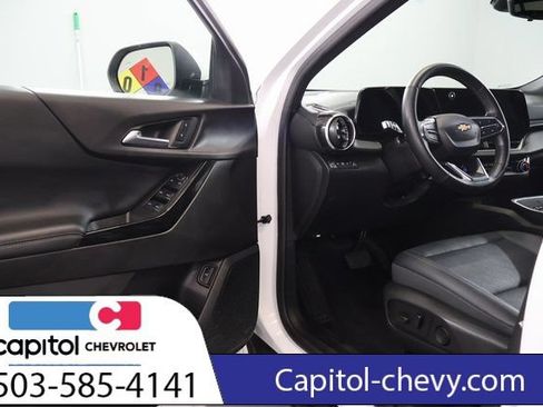 Used 2025 Chevrolet Equinox LT w/ Convenience Package II AWD/4WD image 10