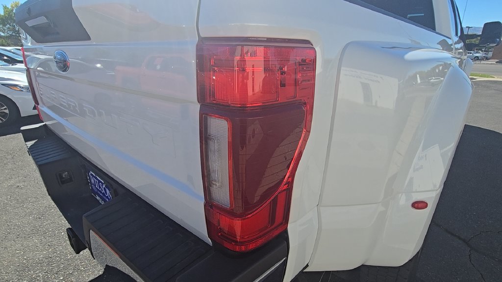 Used 2021 Ford F450 Platinum w/ FX4 Off-Road Package AWD/4WD image 37
