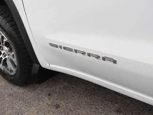 Used 2022 GMC Sierra 1500 SLE w/ X31 Off-Road Package image 12