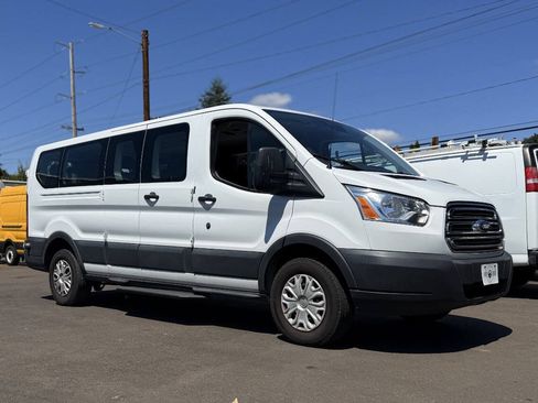 Used 2017 Ford Transit 350 XLT RWD image 9