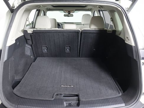 Used 2023 Nissan Rogue SL w/ SL Premium Package image 21