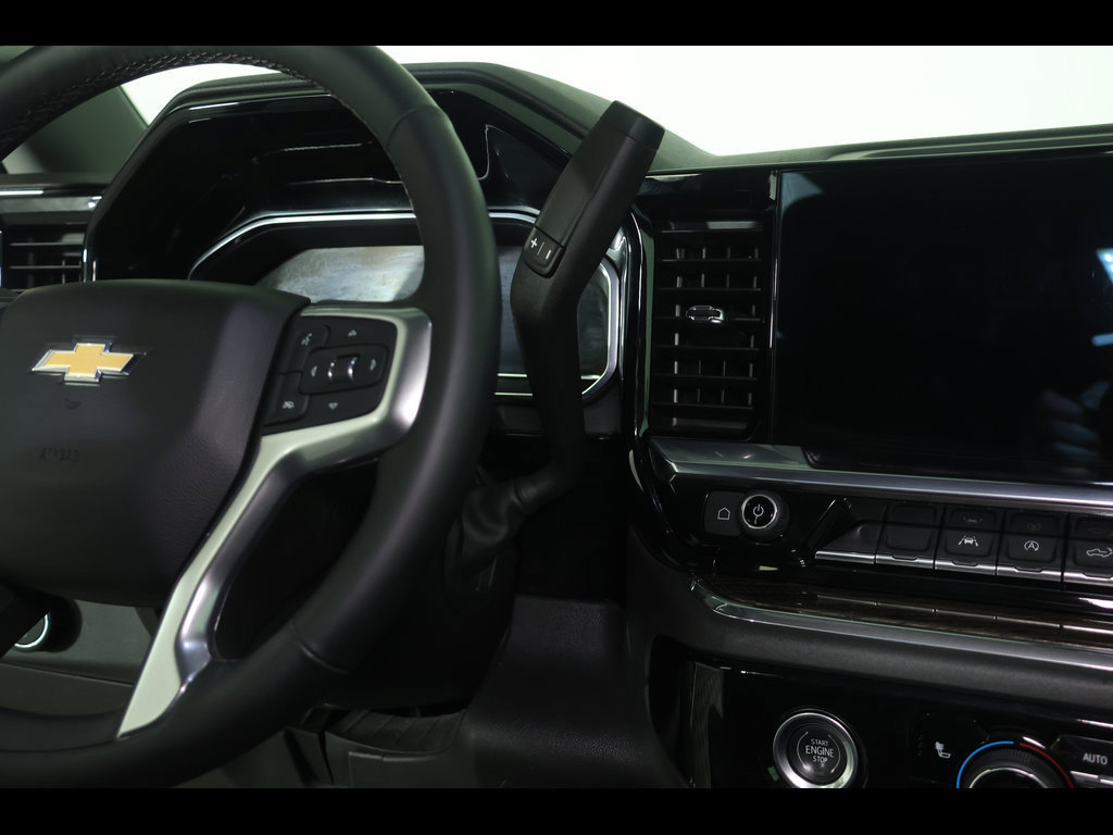 Used 2023 Chevrolet Silverado 1500 LT AWD/4WD image 29