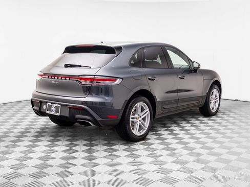 Certified 2025 Porsche Macan image 8