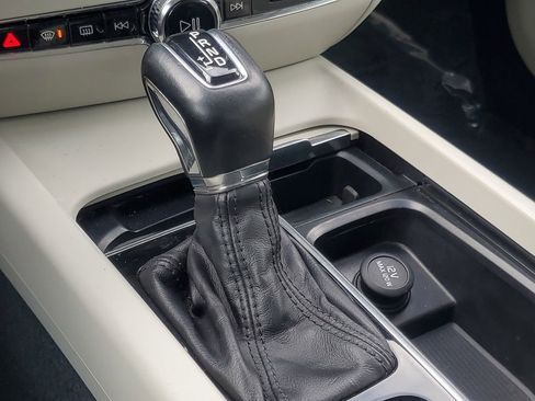 Used 2020 Volvo S60 T6 Momentum image 26