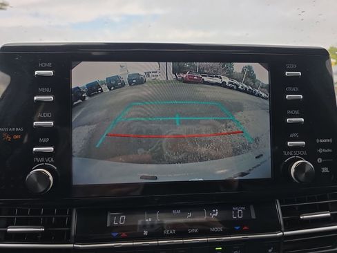 Used 2022 Toyota Sienna XLE Woodland Edition AWD/4WD image 34