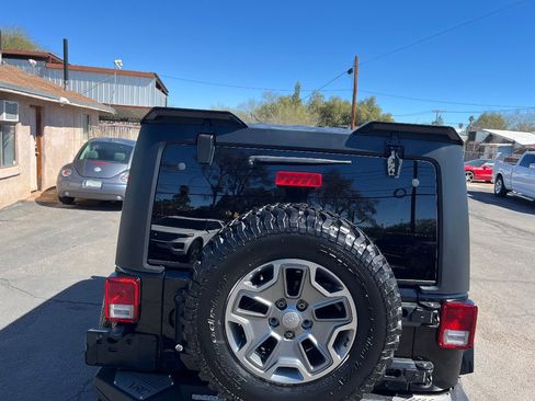 Used 2018 Jeep Wrangler Unlimited Sahara image 46