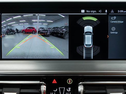 Used 2025 BMW X4 xDrive30i image 23