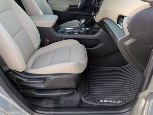 Certified 2023 Chevrolet Traverse LS image 25