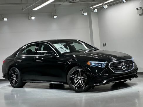 New 2026 Mercedes-Benz E 350 4MATIC Sedan image 19