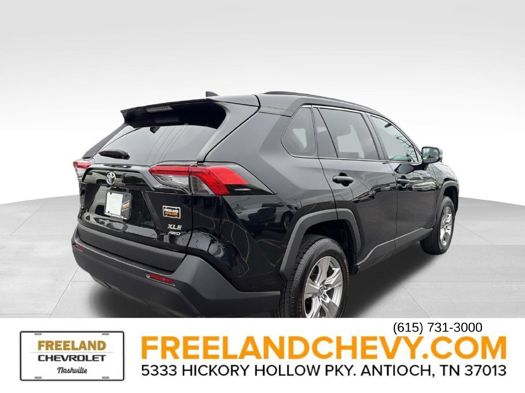 Used 2023 Toyota RAV4 XLE AWD/4WD image 3