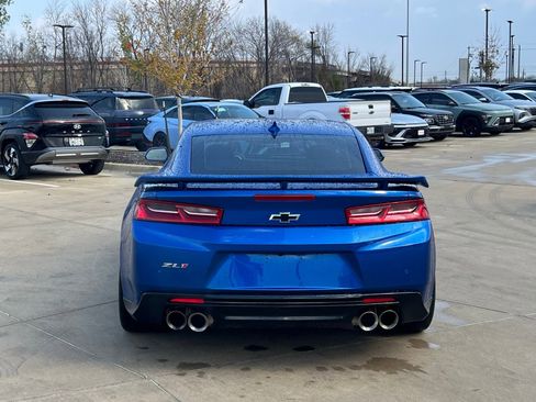 Used 2018 Chevrolet Camaro ZL1 image 10