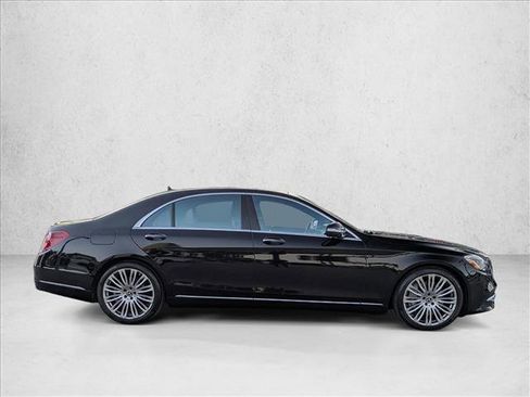 Used 2019 Mercedes-Benz S 560 Sedan image 4