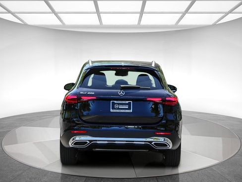 New 2026 Mercedes-Benz GLC 300 image 3