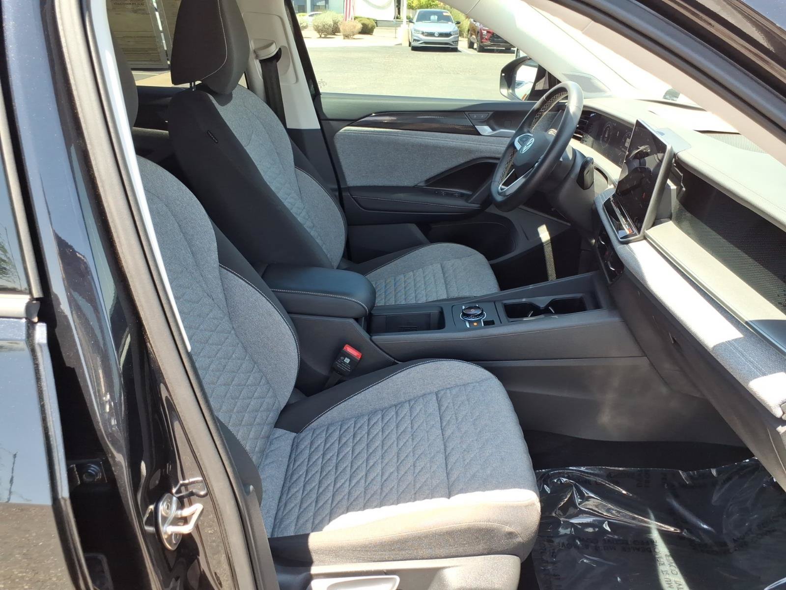 Certified 2025 Volkswagen Tiguan S FWD image 10