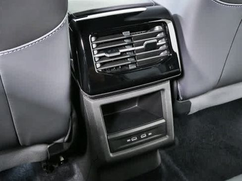 Certified 2025 Volkswagen ID.4 Pro RWD image 22