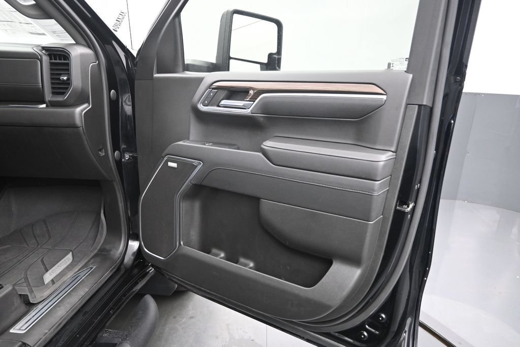 Used 2023 Chevrolet Silverado 1500 RST w/ Convenience Package II AWD/4WD image 23