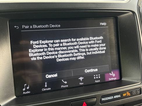 Used 2017 Ford Explorer XLT w/ XLT Technology Feature Bundle image 48