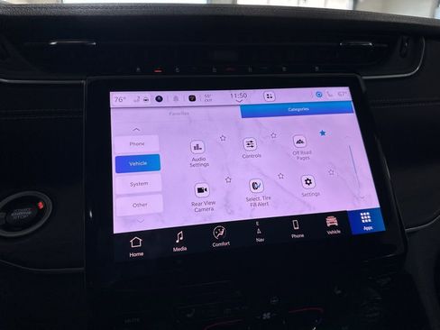 Used 2025 Jeep Grand Cherokee Limited w/ Black Appearance Package image 60