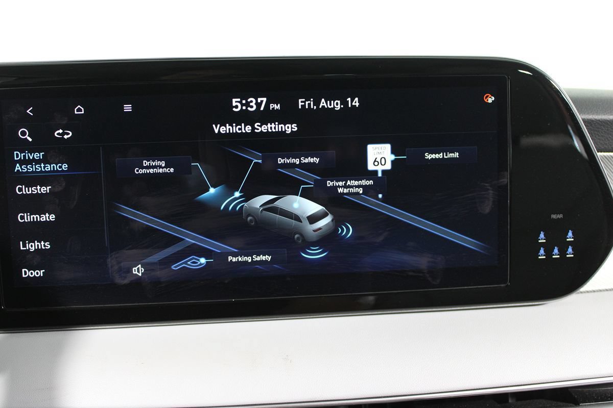 Used 2025 Hyundai Palisade SEL FWD image 19