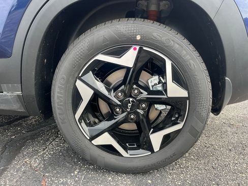 New 2026 Kia Seltos EX image 10