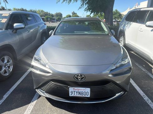 Used 2023 Toyota Mirai w/ Advanced Technology Package RWD image 3