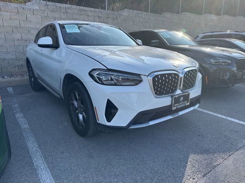 Certified 2023 BMW X4 xDrive30i image 2