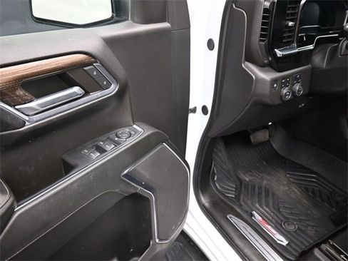 Used 2024 Chevrolet Silverado 1500 LT Trail Boss w/ Protection Package image 14